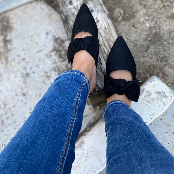 Vegan Suede Pointed Tow Bow Slip On Mules Flats - Picture 5 of 5